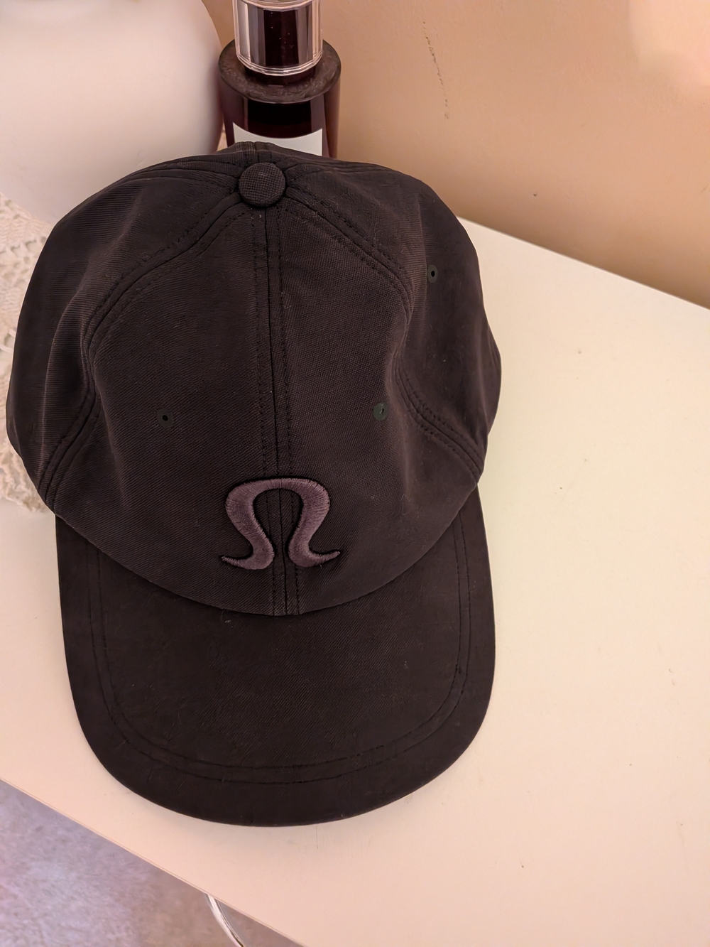 Lululemon Black Adjustable Baseball Cap Hat S/M Athletic Running Unisex